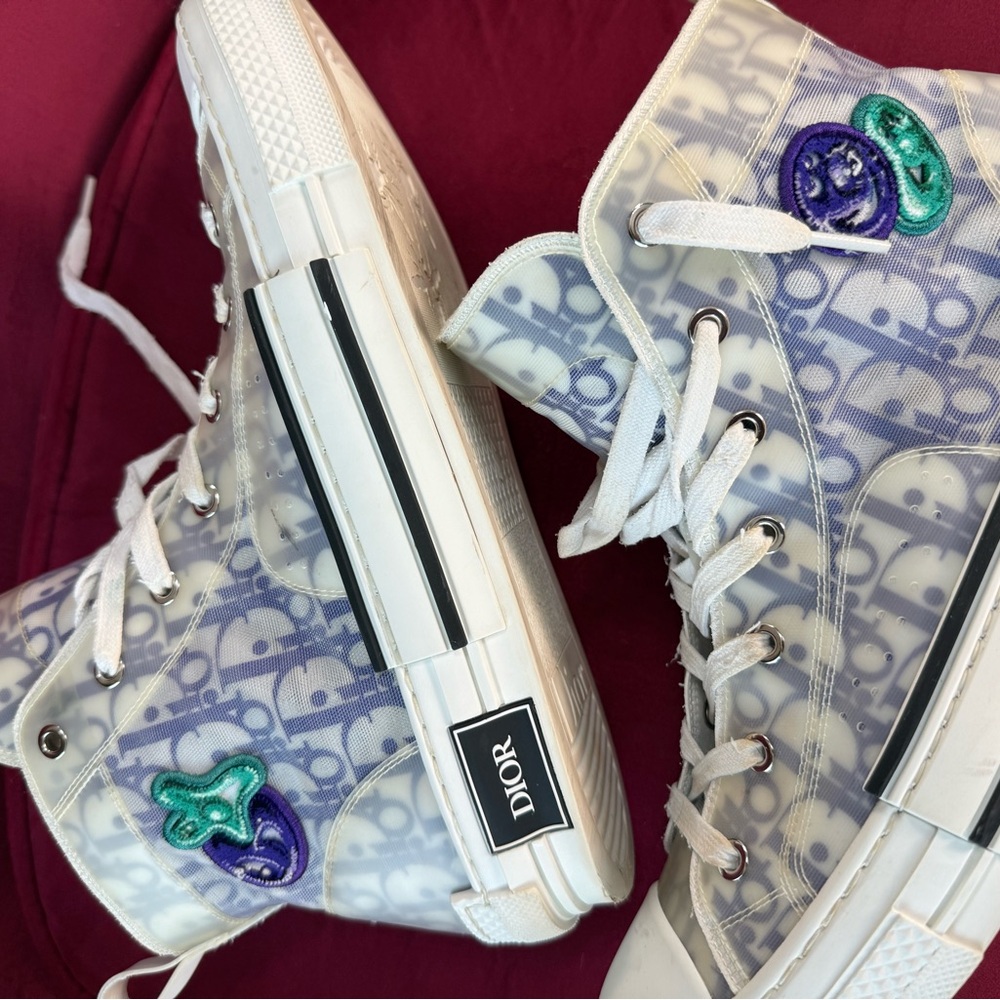 Dior White and Gray High-Top Sneakers with Blue and Green Patch - Picture 15 of 16
